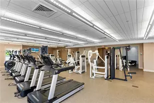 19900 E Country Club Dr, Aventura, FL 33180 - Photo 16