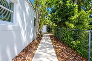 3121 SW 15th Ct, Fort Lauderdale, FL 33312 - Photo 10