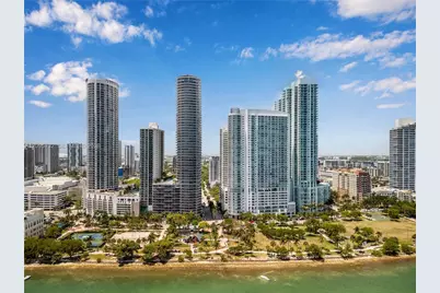 2000 N Bayshore Dr #702, Miami, FL 33137 - Photo 32