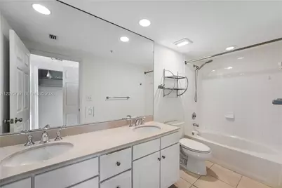 2000 N Bayshore Dr #702, Miami, FL 33137 - Photo 12