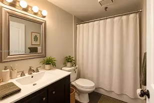 677 NE 24th St, Miami, FL 33137 - Photo 12