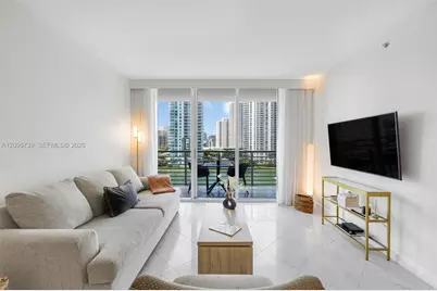 325 S Biscayne Blvd #1019, Miami, FL 33131 - Photo 1