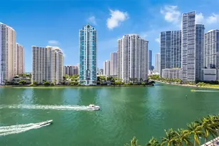 325 S Biscayne Blvd, Miami, FL 33131 - Photo 30