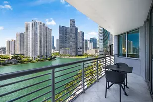 325 S Biscayne Blvd, Miami, FL 33131 - Photo 28