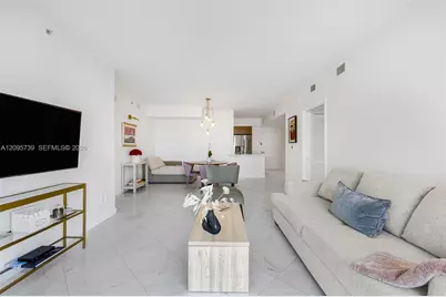 325 S Biscayne Blvd #1019, Miami, FL 33131 - Photo 14