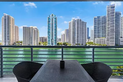 325 S Biscayne Blvd #1019, Miami, FL 33131 - Photo 32