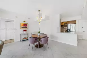 325 S Biscayne Blvd, Miami, FL 33131 - Photo 10