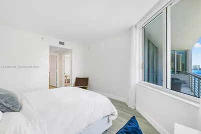 325 S Biscayne Blvd #1019, Miami, FL 33131 - Photo 24