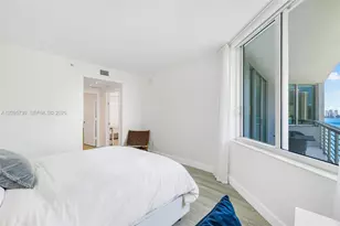 325 S Biscayne Blvd, Miami, FL 33131 - Photo 24