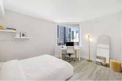 325 S Biscayne Blvd #1019, Miami, FL 33131 - Photo 18