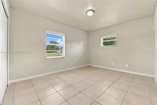 392 NW Ferris Dr, Port Saint Lucie, FL 34983 - Photo 16