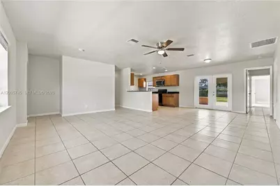 392 NW Ferris Dr, Port Saint Lucie, FL 34983 - Photo 4