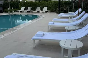2411 Laguna Cir, Miami, FL 33181 - Photo 8