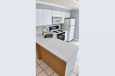 5290 W 21st Ct #304, Hialeah, FL 33016 - Photo 16