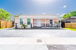 550 NW 43rd Pl, Miami, FL 33126 - Photo 2