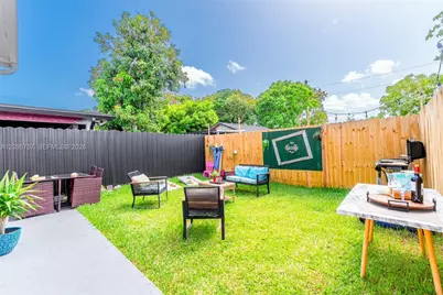 550 NW 43rd Pl, Miami, FL 33126 - Photo 16