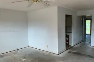 251 SW 134th Way, Pembroke Pines, FL 33027 - Photo 18