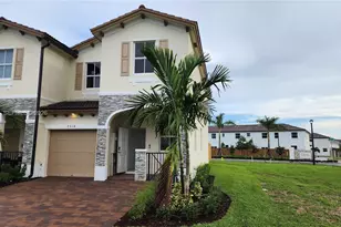2518 SE 25th Dr, Homestead, FL 33035 - Photo 2