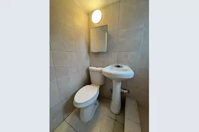 485 SW 4th Ave #9, Homestead, FL 33030 - Photo 8