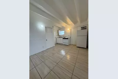 485 SW 4th Ave #9, Homestead, FL 33030 - Photo 4