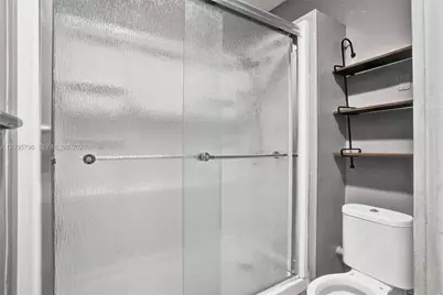20102 NW 62nd Ave, Hialeah, FL 33015 - Photo 34