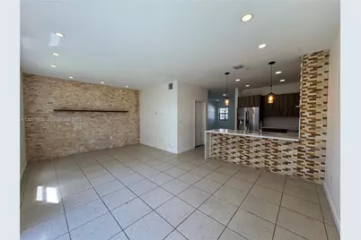 343 NE 37th Ter, Homestead, FL 33033 - Photo 8