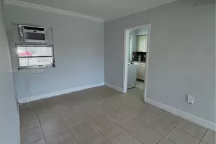 561 SW 7th St, Miami, FL 33130 - Photo 2