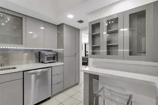 1623 Collins Ave, Miami Beach, FL 33139 - Photo 2