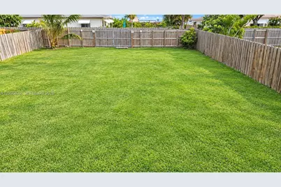 2343 McKinley St, Hollywood, FL 33020 - Photo 2