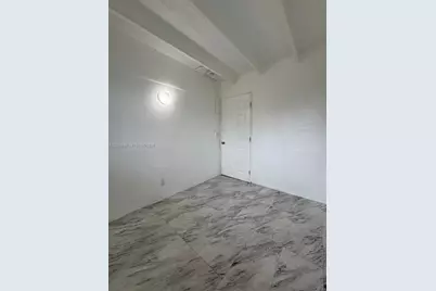 845 SW 6th St #4, Homestead, FL 33030 - Photo 2