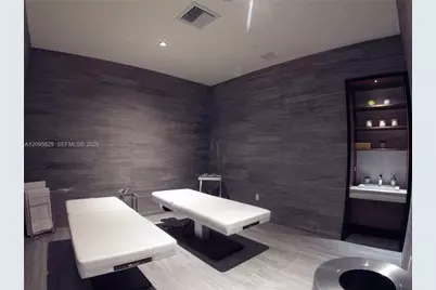 55 SW 9th St #1405, Miami, FL 33130 - Photo 34