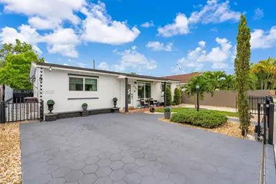 4340 W 5th Ave, Hialeah, FL 33012 - Photo 1