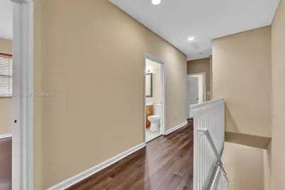 3102 NW 24th Way, Oakland Park, FL 33309 - Photo 10