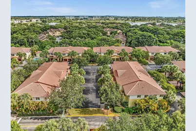 3102 NW 24th Way, Oakland Park, FL 33309 - Photo 2