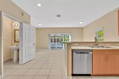 3102 NW 24th Way, Oakland Park, FL 33309 - Photo 6