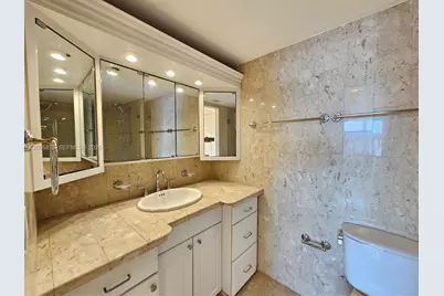 200 SE 15th Rd #17K, Miami, FL 33129 - Photo 8