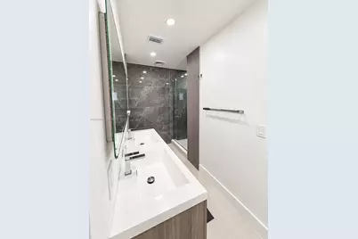 710 NW 176th Ter, Miami Gardens, FL 33169 - Photo 10