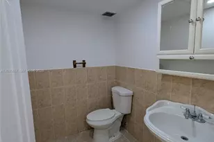 16740 NE 9th Ave, North Miami Beach, FL 33162 - Photo 14
