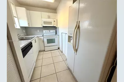 8183 NW 8th St #C5, Miami, FL 33126 - Photo 4