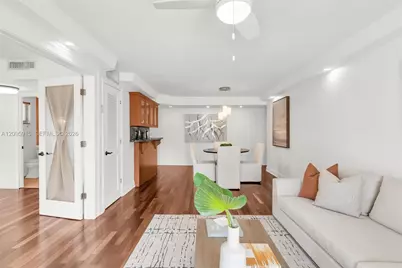 220 Washington Ave #5D, Miami Beach, FL 33139 - Photo 4