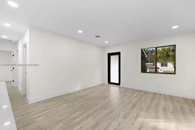 331 W 40th Pl, Hialeah, FL 33012 - Photo 26