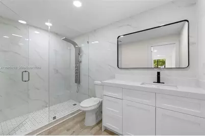 331 W 40th Pl, Hialeah, FL 33012 - Photo 10