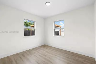 331 W 40th Pl, Hialeah, FL 33012 - Photo 20