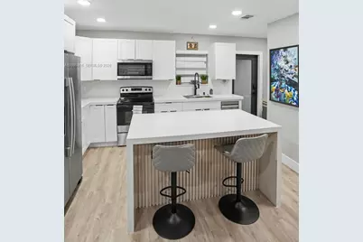 331 W 40th Pl, Hialeah, FL 33012 - Photo 38