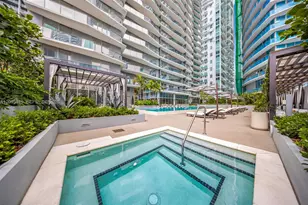 77 SE 5th St, Miami, FL 33131 - Photo 18