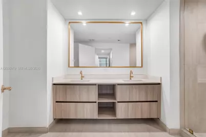 77 SE 5 Street #1708, Miami, FL 33131 - Photo 6