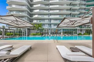 77 SE 5th St, Miami, FL 33131 - Photo 22