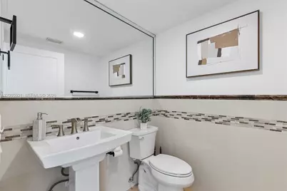 1140 SW 85th Ct, Miami, FL 33144 - Photo 10