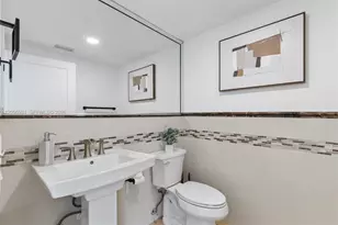 1140 SW 85th Ct, Miami, FL 33144 - Photo 10