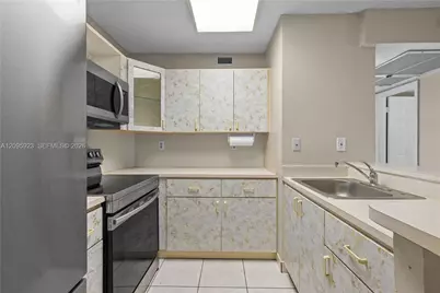 15619 SW 73rd Cir Ter #10-9, Miami, FL 33193 - Photo 4